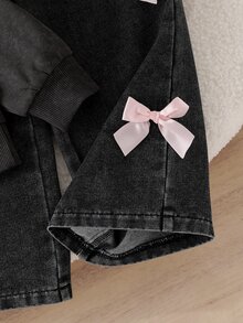 SHEIN Sparklyn Girls 2 Pieces Set, Spring/Autumn Letter Print Long Sleeve Hooded Sweatshirt + Bow Decor Washed Denim Jeans, Casual Children's Outfit, Sweet & Cool Street Style Kids Wear, Suitable For Daily Outings - Grey - View 5