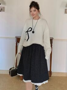 Dazy Plus Rok A-Line Gaya Korea Motif Polkadot Wanita Ukuran Besar dengan Trim Renda Kontras dan Pinggang Elastis - Navy Blue - View 4