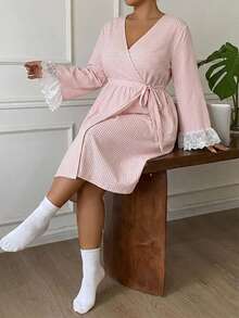 Dazy Plus Autumn Sweet Plaid Embroidered Lace Trim Patchwork Loose Fit Nightgown - Pink - View 3