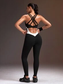Powerista بدلة نسائية كاجوال يومية للسفر والرياضة بتصميم كتل لونية - أبيض وأسود - مشاهدة 2