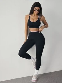 Dewbera Dewbera Seamless Sports Bra With Criss-Cross Back And Contrast Color Sports Set - Black - View 6