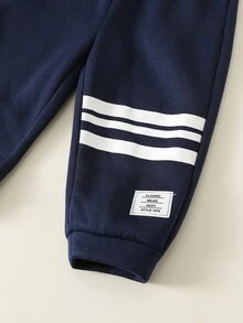 SHEIN 2件組嬰兒男孩女孩運動休閒日常舒適白色字母裝飾與白色條紋海軍藍寬鬆連帽開襟運動衫與長褲套裝，適合外出、上學、日常運動，秋冬款 - 藏蓝色 - 查看 8