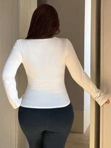 REIGN AVE Elastic Fitted Cinched Waist Short Pullover White Long Sleeve T-Shirt - White - View 2