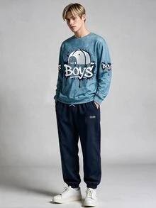 SHEIN Coolqubz 2件組青少年男孩時尚白色運動衫搭配深綠色長褲，胸前綠色圖案印花，酷炫街頭風，柔軟舒適面料，易穿搭，適合春秋季節，校園與外出皆宜，必備兩件套 - 藍色 - 查看 5