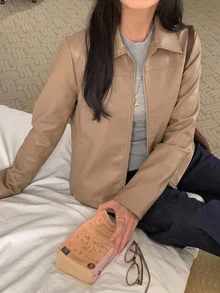 DAZY 女款純色寬鬆翻領長袖休閒街頭風秋冬皮革夾克 - 卡其色 - 查看 4