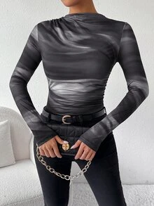 Xyvia 不對稱抓褶長袖漸層印花T恤，秋冬/春季女款圖案上衣，春季穿搭上衣 - 黑與白 - 查看 3
