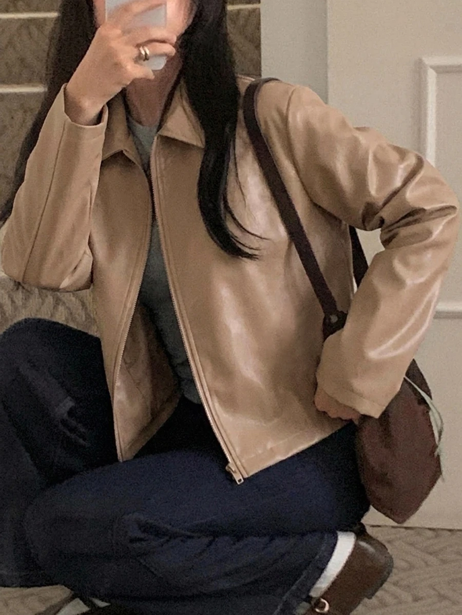 DAZY 女款純色寬鬆翻領長袖休閒街頭風秋冬皮革夾克 - 卡其色 - 查看 1