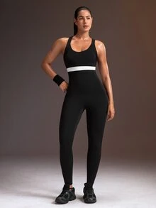Powerista بدلة نسائية كاجوال يومية للسفر والرياضة بتصميم كتل لونية - أبيض وأسود - مشاهدة 4