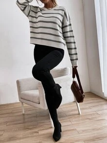 SHEIN Unity 條紋圖案圓領套頭長袖落肩毛衣，適合日常穿著 - 淺灰色 - 查看 3