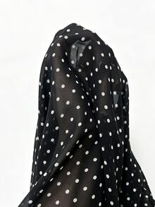 Trelyra Atasan Wanita Motif Polkadot dengan Ruffle dan Bahu Terbuka, Lengan Panjang, Bahan Chiffon, dan Modis. - MultiWarna - View 5