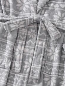 EverLounge Men's Snowflake Jacquard Flannel Robe, Autumn/Winter Thermal Lined Warm Tie-Front Bathrobe, Knee-Length Long Pajamas Loungewear - Light Grey - View 7