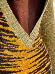 Amplova Women's Tiger Print Deep V-Neck Long Sleeve Knit Romper And Cropped Halter Knit Top 2 Pieces Set - Green - View 9