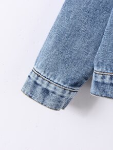 女嬰牛仔夾克/開襟衫，秋冬新品，甜美可愛休閒風，大蝴蝶結裝飾，水洗藍牛仔色，純棉牛仔布料，百搭日常穿搭，可搭配洋裝與T恤，適合春夏秋冬日常外出與玩耍 - 淺色水洗藍 - 查看 6