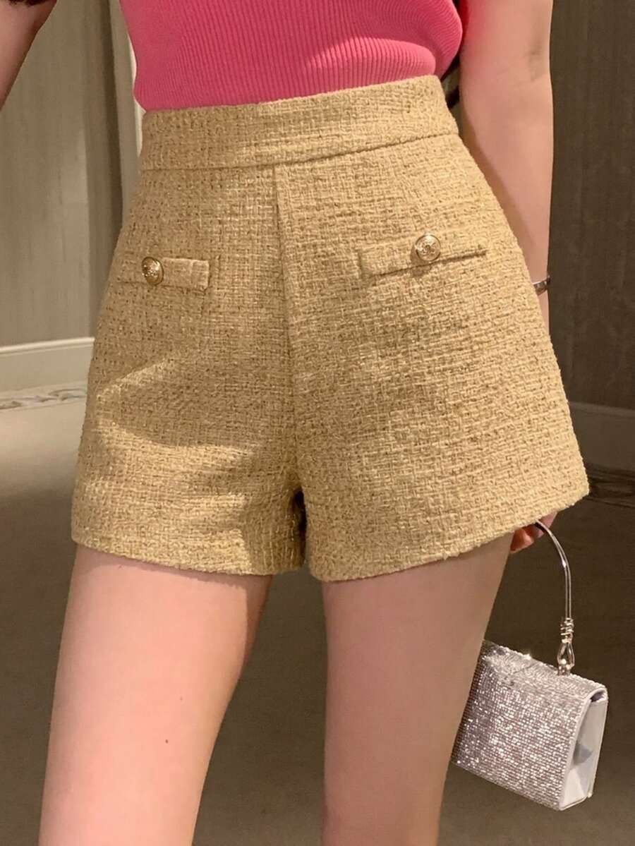 DAZY 女款高腰鈕扣設計優雅短褲 - 卡其色 - 查看 1