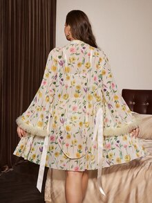 Slumberist 3pcs Lace Patchwork Sexy Camisole Shorts + 3D Floral Wide Sleeve Mesh Plus Size Printed Robe Set - Multicolor - View 3