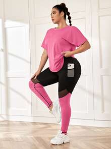 SHEIN Rhythm Era Träningsset för kvinnor i plus size med sport-T-shirt och sportleggings med meshdetaljer och mobilficka - Rosa - Visa 3