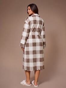 Lazeform Casual Plaid Print Long Sleeve Long Robe Plus Size - Multicolor - View 2