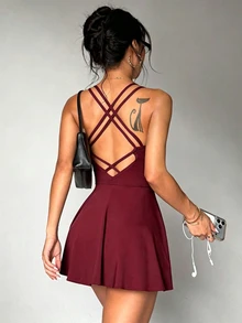 SHEIN Dewbera 女款極簡街頭運動連身裙 - 酒紅色 - 查看 2