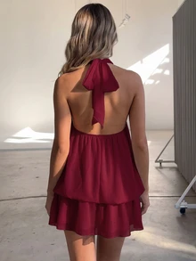 Avenya 掛脖綁帶露背性感荷葉邊迷你洋裝，派對洋裝，婚禮賓客穿搭，夜晚外出，生日派對 - 紅色 - 查看 2