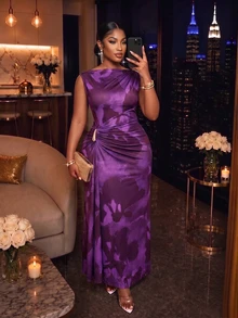 SOLERSUN Plus-Size Women's Slim-Fit Dress Suitable For Daily Commuting, Shopping, Parties, And Gatherings. - Violet Purple - View 1