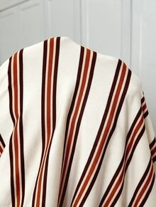 SHEIN EZwear 大尺碼女款條紋落肩長袖休閒寬鬆運動衫 - 白色 - 查看 6