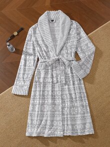 EverLounge Men's Snowflake Jacquard Flannel Robe, Autumn/Winter Thermal Lined Warm Tie-Front Bathrobe, Knee-Length Long Pajamas Loungewear - Light Grey - View 1