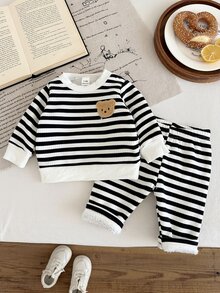 SHEIN Vintaside Kids 2件組新生女嬰衛衣褲套裝，可愛黑白條紋熊貼布，毛絨長袖圓領加厚款，秋季節慶穿搭，彈性羅紋下擺 - 黑與白 - 查看 8