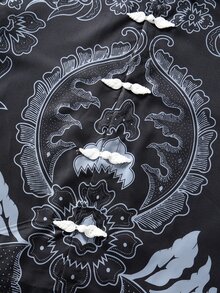 ROMWE MEN 美式暗黑巴洛克花卉數位印花長袖襯衫，中性款新中式盤扣翻領寬鬆短版復古街頭風襯衫 - 黑色 - 查看 4