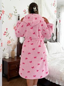 CottageSlumber Jubah Panjang Mewah Berkerudung Ukuran Plus dengan Motif Pita Romantis dan Garis-garis - Berwarna merah muda - View 2