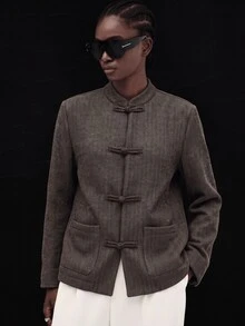 Aveloria Modichic 女款直筒羊毛夾克 中式盤扣立領 現代棕色魚骨紋外套 秋季優雅女裝 國慶穿搭 - 咖啡棕 - 查看 3