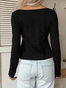 CovetEZ 女款純色對比蕾絲心形領長袖休閒T恤 - 黑色 - 查看 2