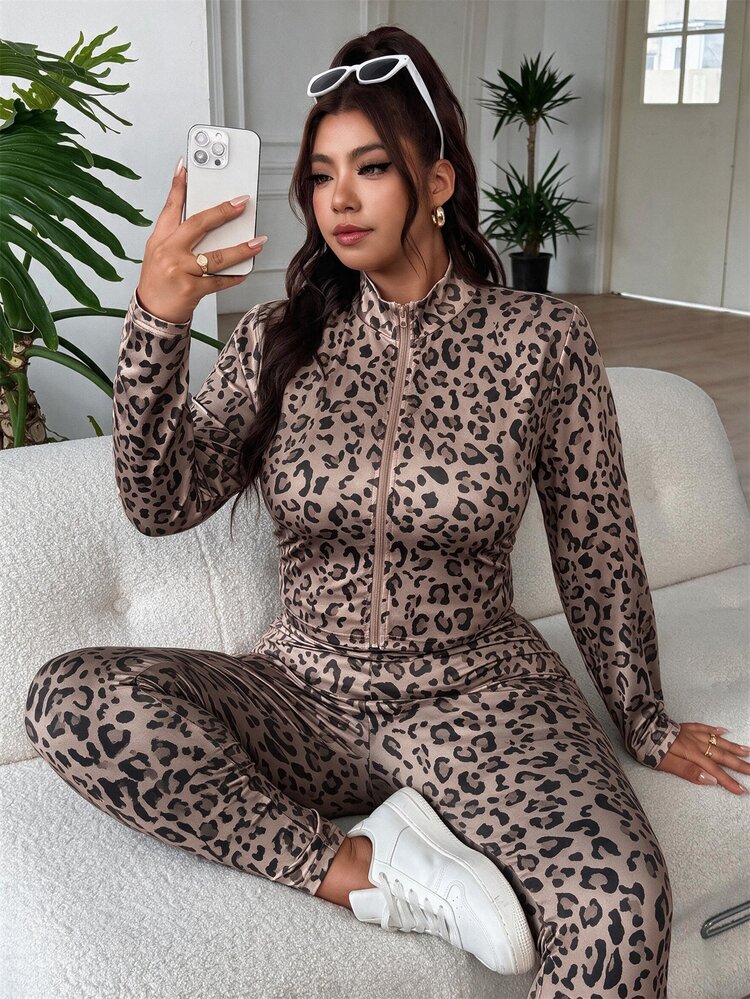 SHEIN EZwear 大尺碼女款豹紋內層長袖上衣與內搭褲休閒日常套裝 - 棕色 - 查看 3