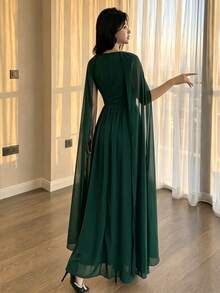 Modelyn Gaun Pesta Elegan Wanita Warna Polos dengan Detail Kerut, Merah Marun - Dark Green - View 3