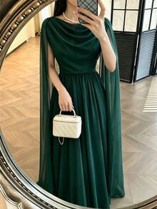 Modelyn Gaun Pesta Elegan Wanita Warna Polos dengan Detail Kerut, Merah Marun - Dark Green - View 6