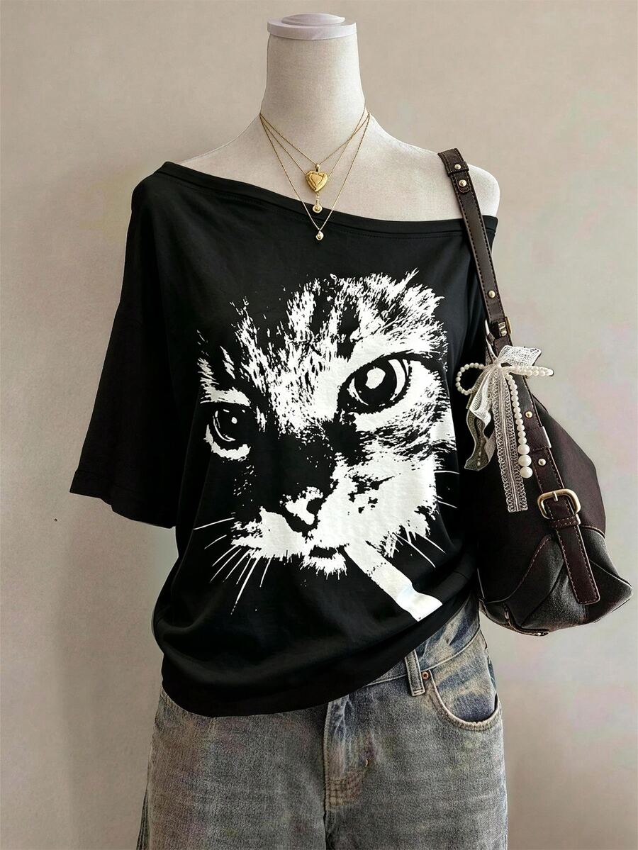 Collagica Collagica Women's Fashion Asymmetric Collar T-Shirt With Union Jack Print - Navy Blue - View 1