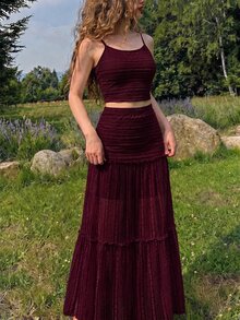 SHEIN MOD Setelan Kasual 2 Potong Atasan Camisole dan Rok Warna Polos untuk Wanita - Burgundy - View 3