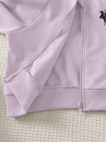 SHEIN ChillGRL Streecool 青少女 2 件套秋季服飾 常規厚度針織休閒百搭連帽拉鍊外套與寬鬆寬腿長褲套裝，附馬術運動圖案印花，適合休閒運動 - 紫色 - 查看 7