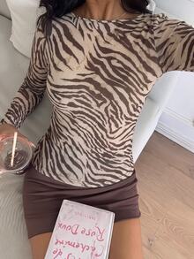CovetEZ 休閒極簡性感露肩奶油黃條紋長袖T恤，適合秋冬季節，秋冬服飾搭配，奶油黃條紋讓妳顯白 - 彩色 - 查看 7