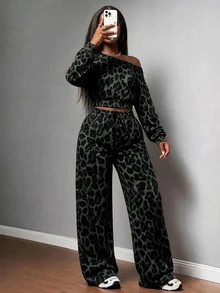Slaydiva Set Atasan Lengan Panjang Satu Bahu Motif Leopard dan Celana Longgar dengan Tali Serut di Pinggang untuk Wanita - MultiWarna - View 2