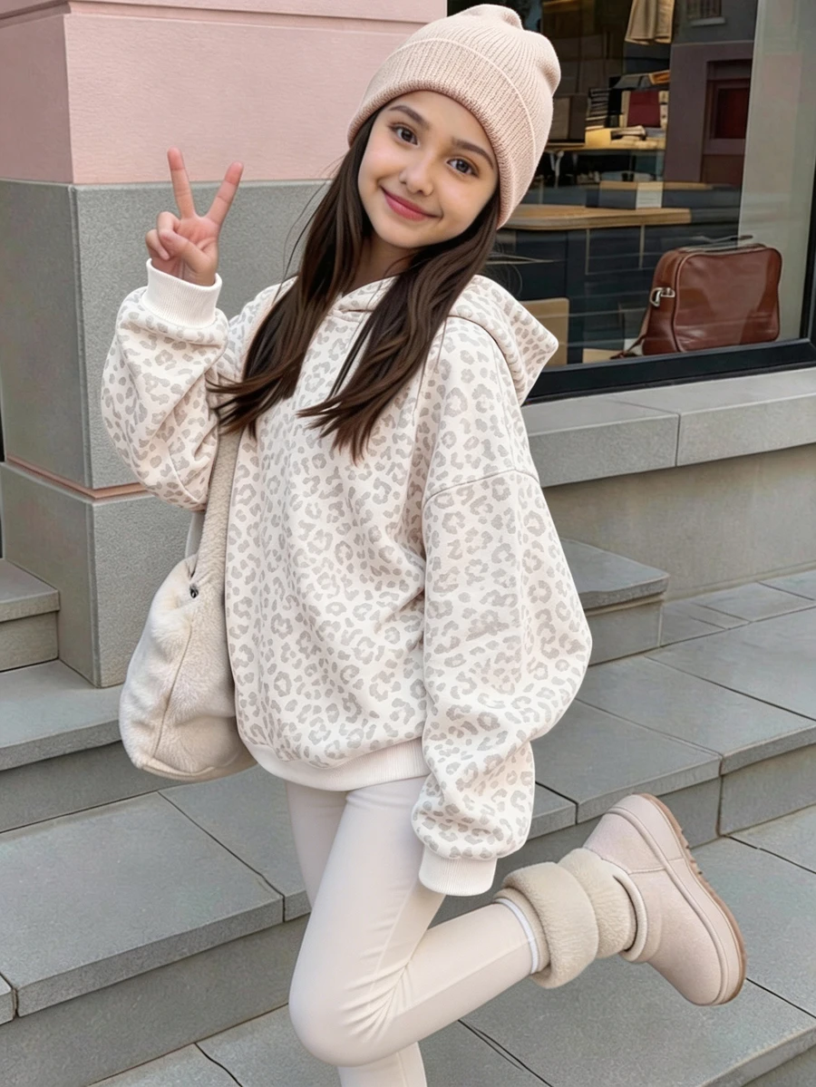 1 Set Tween Girl Autumn/Winter 2 Pieces Outfit, Light-Colored All-Over Leopard Print Drop Shoulder Hooded Sweatshirt + Cream White Solid Color Skinny Leggings, Comfortable Casual Daily Wear For Tween Girls - Multicolor - View 1