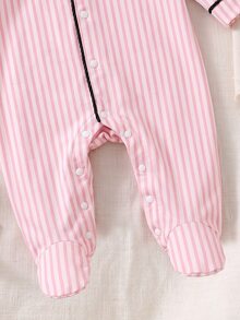 SHEIN 新生兒條紋飾邊前開襟印花貼布口袋連腳鬆款長袖連身衣居家穿著適合冬季 - 粉色 - 查看 7