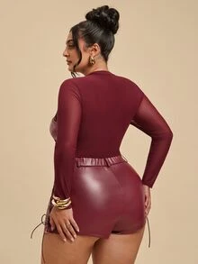 SHEIN BAE CURVE بودي سوت نسائي مقاس كبير من جلد PU وشبك بتصميم مرقع وأكمام طويلة - عنابي اللون - مشاهدة 2