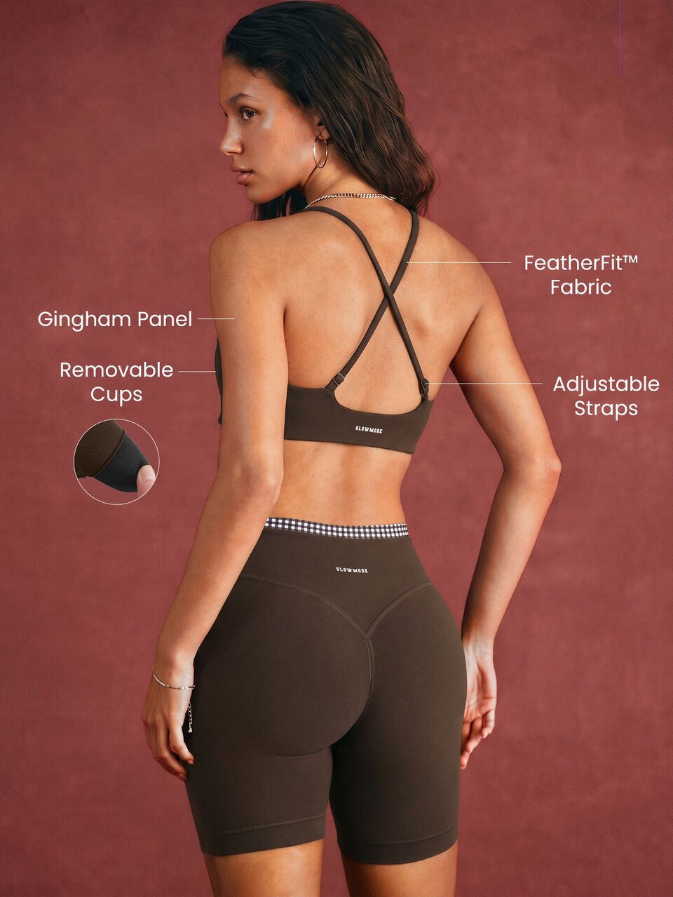 FeatherFit™ Gingham Glow Sutiã Esportivo Macio com Absorção de Suor, Acabamento Xadrez, Logotipo Estilo Varsity, Taças Removíveis, Baixo Impacto, Yoga, Estúdio, Pilates, Uso Diário