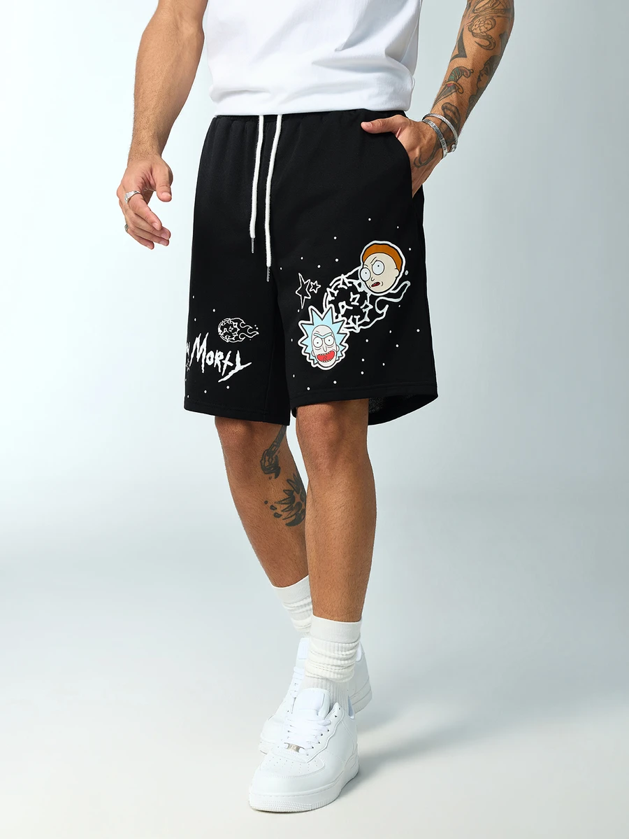 Rick and Morty X SHEIN Celana Pendek Kasual Pria dengan Tali Serut di Pinggang dan Kantong - Hitam - View 1