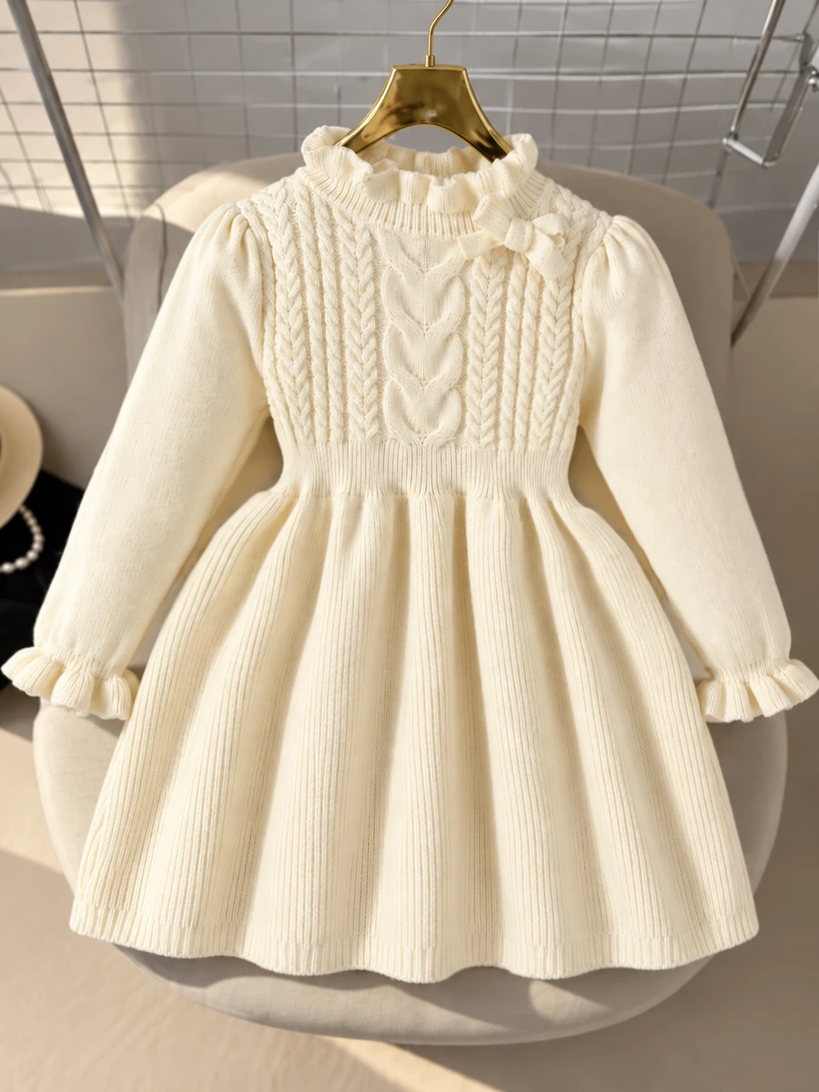 SHEIN YOUNG GIRLS 小女孩圓領長袖收腰洋裝,女孩針織洋裝,米色洋裝,百搭百搭,可搭配靴子,公主風,適合秋冬/假期 - 白色 - 查看 1