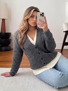 Vionelle كارديجان محبوك مقاس كبير بتصميم كتل لونية 2 في 1، بياقة V وأزرار أمامية وأكتاف منسدلة، جاكيت محبوك كاجوال قصير الطول بأكمام طويلة، خريف/شتاء - رمادي - مشاهدة 4