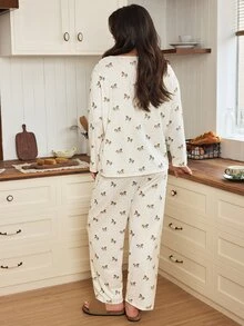 Doze Lane طقم بيجامة نسائي مقاس كبير كاجوال بطبعة شاملة وأكمام طويلة وبنطال طويل - لون مشمشي - مشاهدة 2