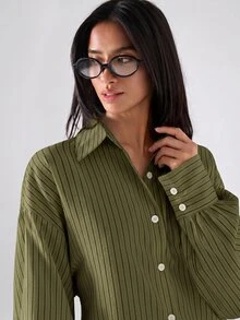 LYSMO 2026新款極簡風春夏女款休閒條紋米色印花寬鬆繫腰露背襯衫，適合上班、通勤與日常穿著，春秋女款上衣襯衫，條紋繫腰上衣 - 綠色 - 查看 3