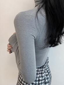 DAZY 女款高領修身長袖內搭底層T恤 - 灰色 - 查看 4