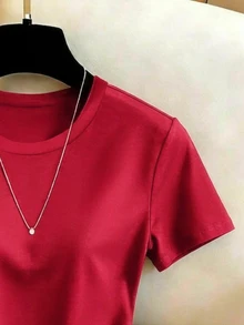 GlowEve 女款素色圓領短袖對比蕾絲不對稱下擺休閒T恤 - 玫瑰紅 - 查看 3